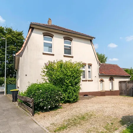 Holiday home Worker's F7 - Haus Mit 4 Schlafzimmern Fuer 8 Personen Wesel (North Rhine-Westphalia)