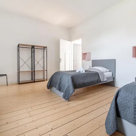 Holiday home Worker's F7 - Haus Mit 4 Schlafzimmern Fuer 8 Personen *
